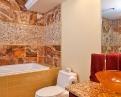 covert-bathroom640-2